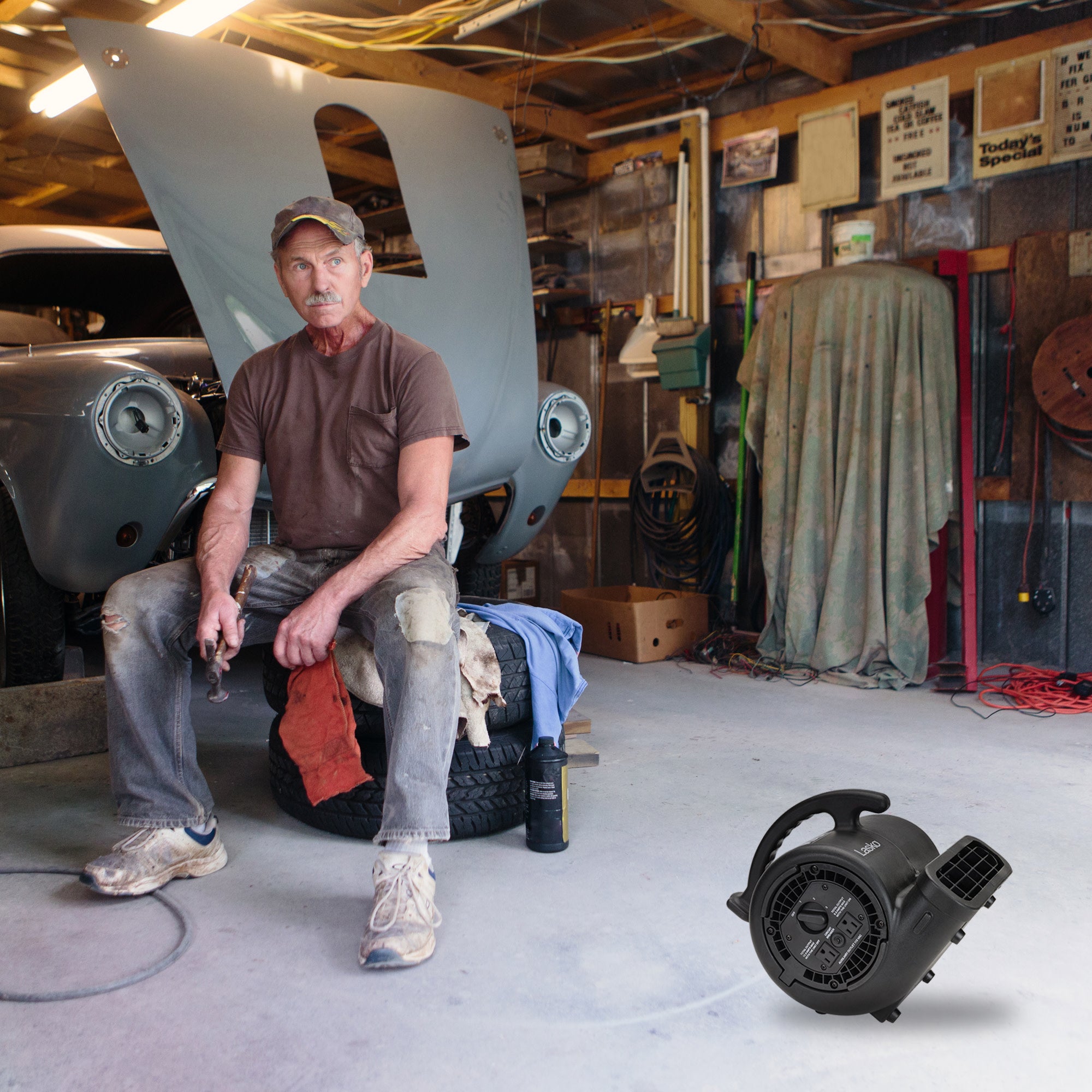Lasko Super Fan Max 13 Air Mover Blower Fan: 3-Speed. High Velocity. 2 Outlets. Black - Image 8