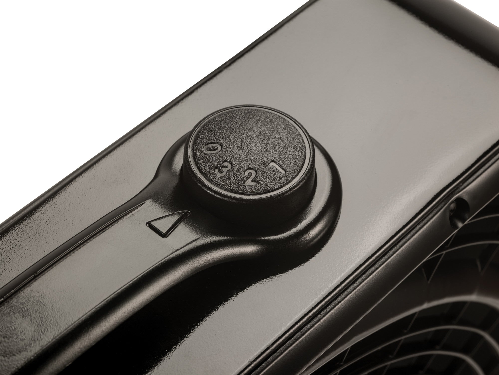 Lasko Power Plus 20 Box Fan: 3-Speed. Weather-Resistant Motor. Black - Image 3