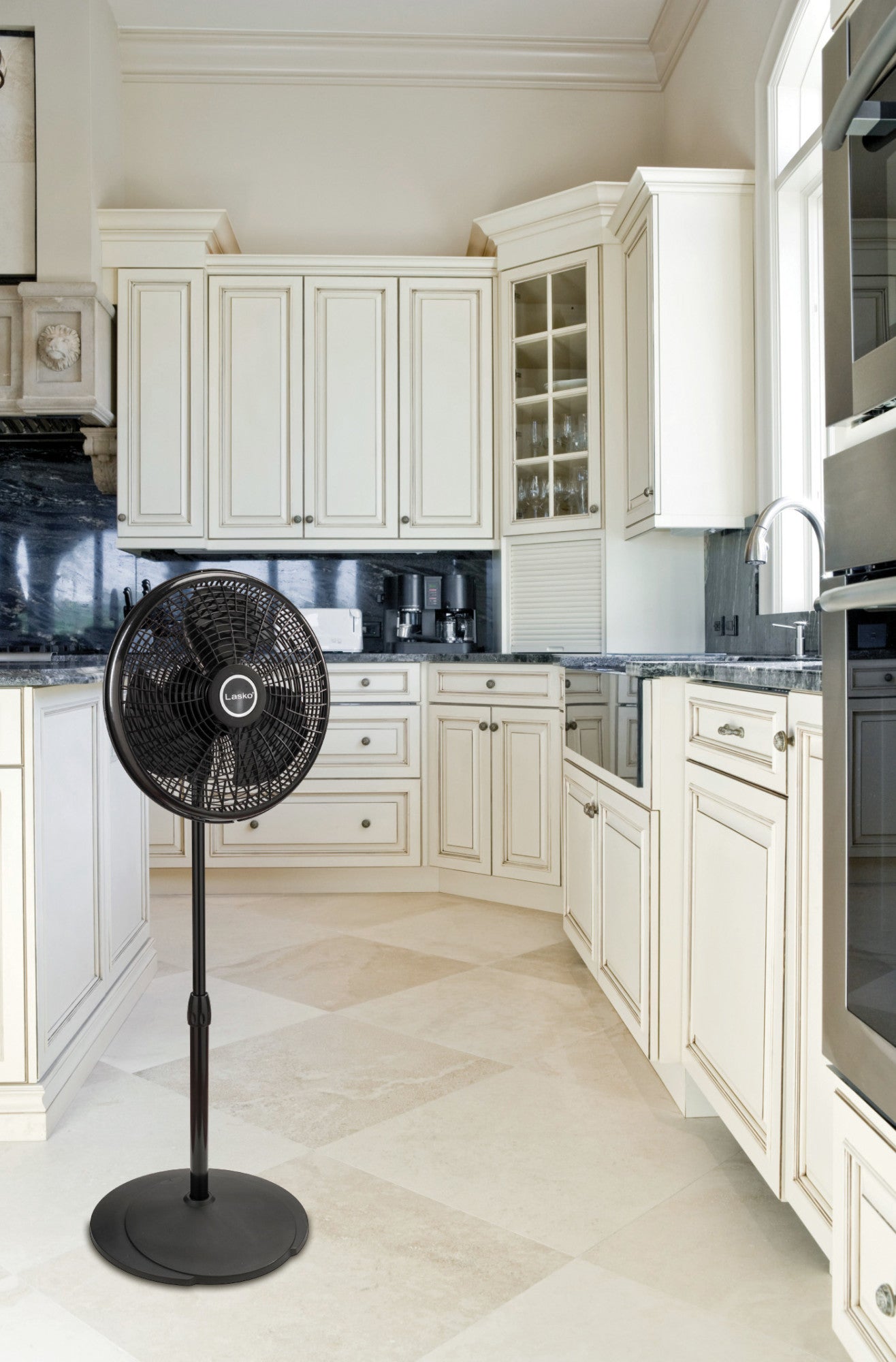 Lasko 16 Pedestal Fan: Oscillating. 3-Speed. Adjustable Height. Black - Image 8