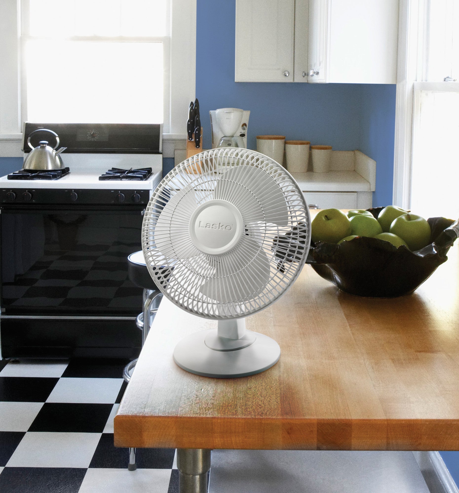 Lasko 12 Table Fan: Oscillating. 3-Speed. Tilting Head. White - Image 9