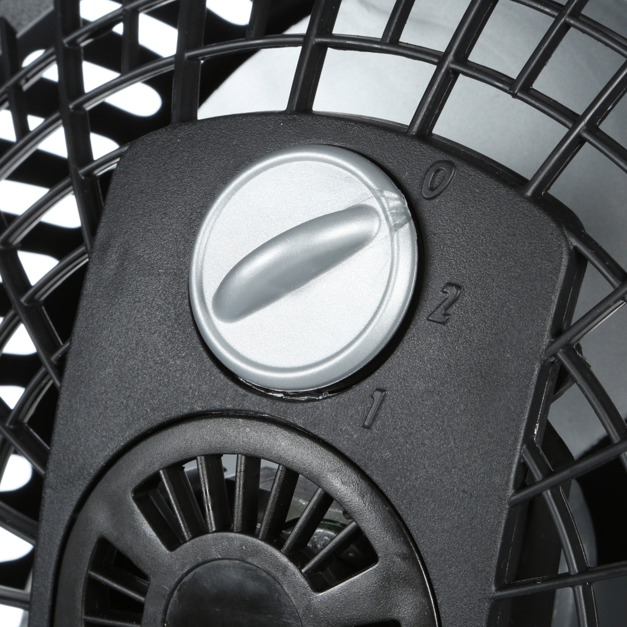 Lasko Breeze Machine 8 Desk Fan: 2-Speed. Pivoting. Black - Image 4