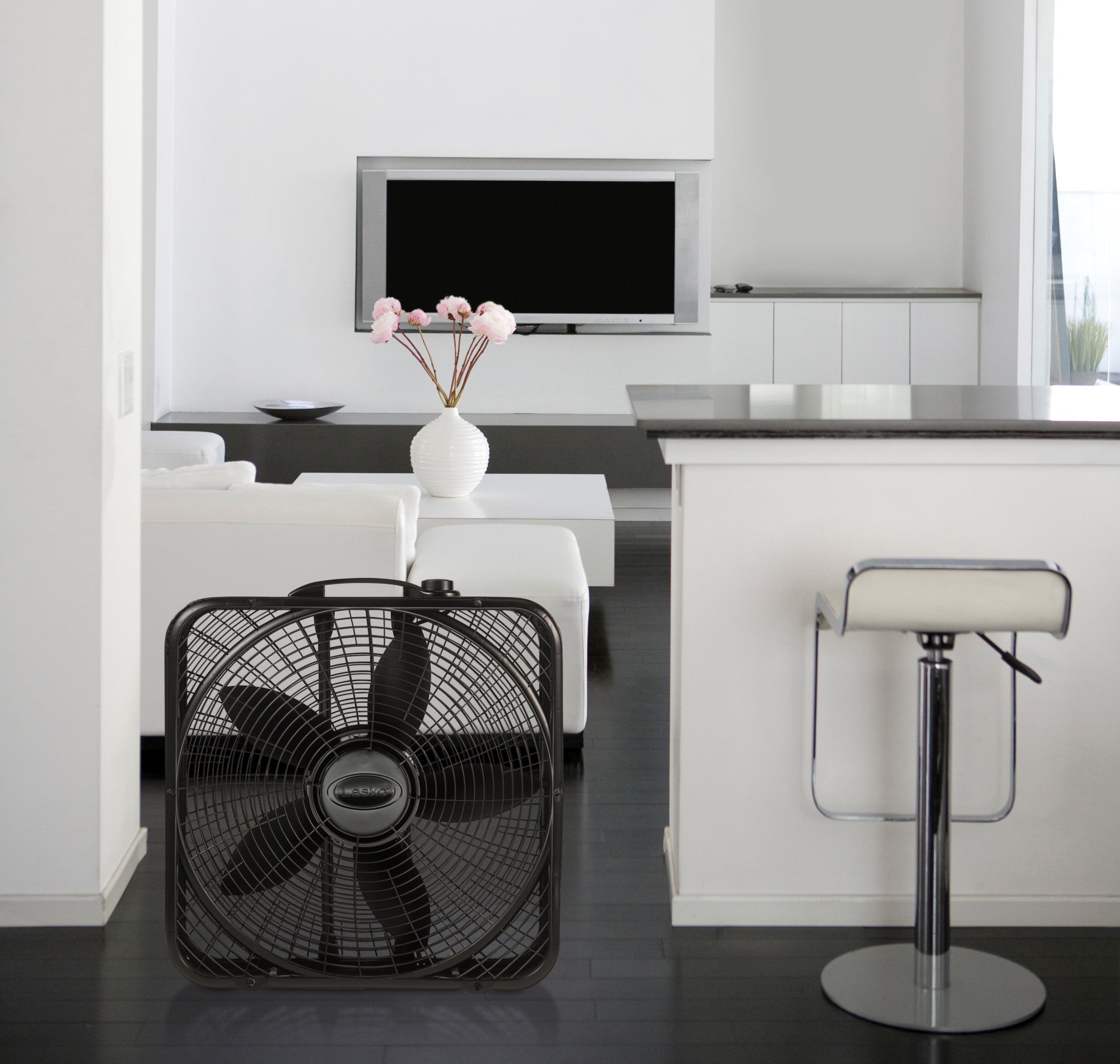 Lasko Power Plus 20 Box Fan: 3-Speed. Weather-Resistant Motor. Black - Image 6
